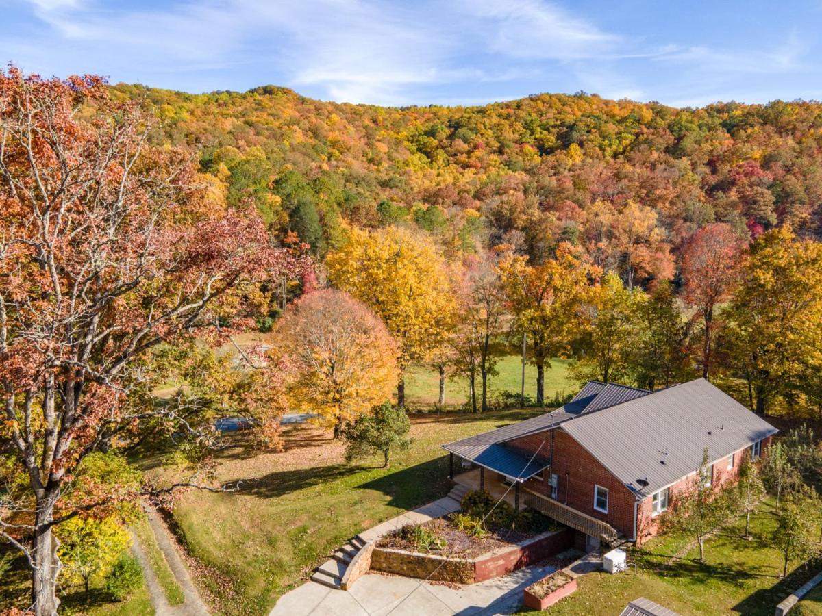 Trail-Ready Retreat Near Waterfalls W/ Hot Tub Vila Brevard Exterior foto